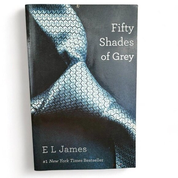 Fifty Shades of Grey by E. L. James Trade Paperback Book Book 1 Romance - Picture 1 of 2